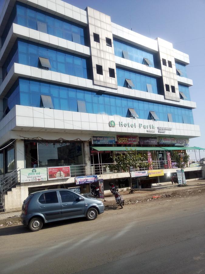Lātūr Hotel Parth Executive المظهر الخارجي الصورة