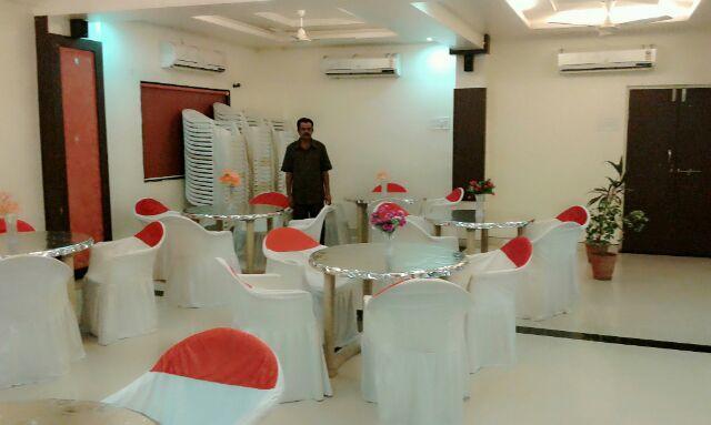 Lātūr Hotel Parth Executive المظهر الخارجي الصورة